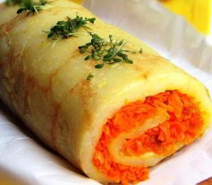 Картофельный рулет с морковью