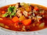 Вкусный суп из говядины, овощей и риса