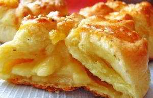 Сырные плюшки