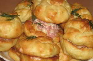 рецепт Картофельные профитроли с сырно-ветчинной начинкой