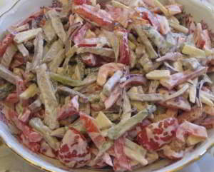 Салат с говядиной и овощами