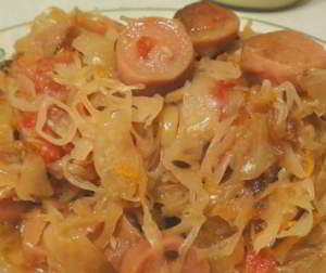 рецепт Тушёная капуста с сосисками