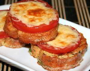 рецепт Гренки с помидорами и сыром