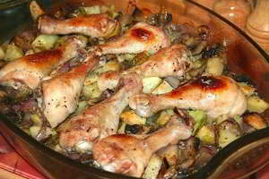 рецепт Куриные голени запечённые с грибами и овощами