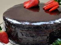 рецепт Шоколадно-цитрусовый торт с клубничным муссом