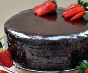 рецепт Шоколадно-цитрусовый торт с клубничным муссом