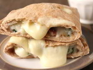 Кальцоне с начинкой из пюре