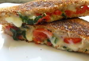 Капрезе сэндвич