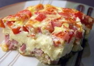 Омлет с помидорами и ветчиной в духовке