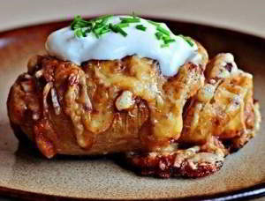 Печеный картофель с сыром