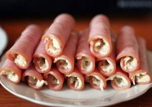 Рулетики из ветчины