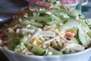 Салат с сыром сулугуни ( косичкой )