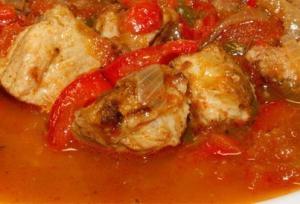 Гуляш со сладким перцем