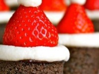 Новогодние пирожные "Шапка Деда Мороза" - новогодние рецепты