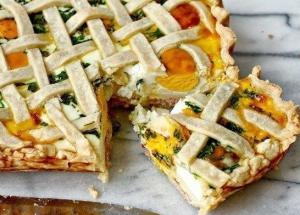 Пирог с картофелем, яйцами и ветчиной