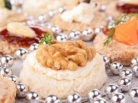 Простые новогодние канапе с орехами и сыром - новогодние рецепты