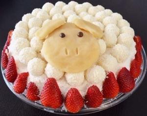 Новогодний торт «Овечка» с «Рафаэлло»