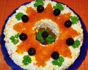 Салат «Рождественская Звезда» с Осетриной и Икрой