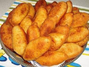 Жаренные творожные пирожки