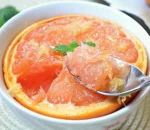 Печеный грейпфрут с медом и имбирем