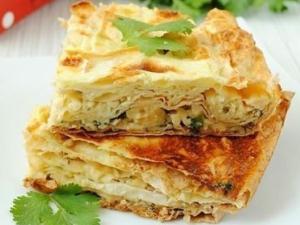 Пирог из лаваша с сыром и зеленью