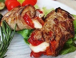 Свиная вырезка с моцареллой