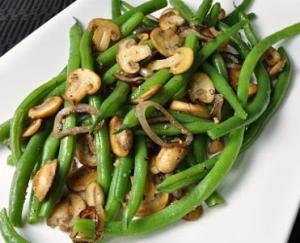 Стручковая фасоль с грибами