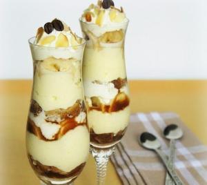 Трайфл с бананами и кофе