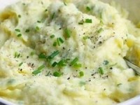 Картофельное пюре с чесноком и зеленым луком