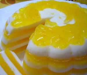 Полосатый вкусный апельсиновый десерт