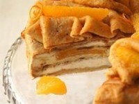 Блинный торт с апельсином и взбитыми сливками