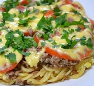 Макароны, запеченные с помидорами