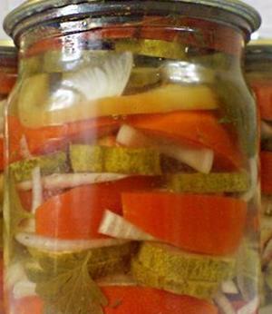 Овощное ассорти из помидор и огурцов на зиму