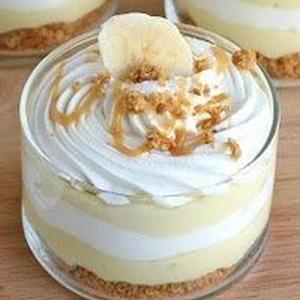 Бананово-карамельный десерт с кремом